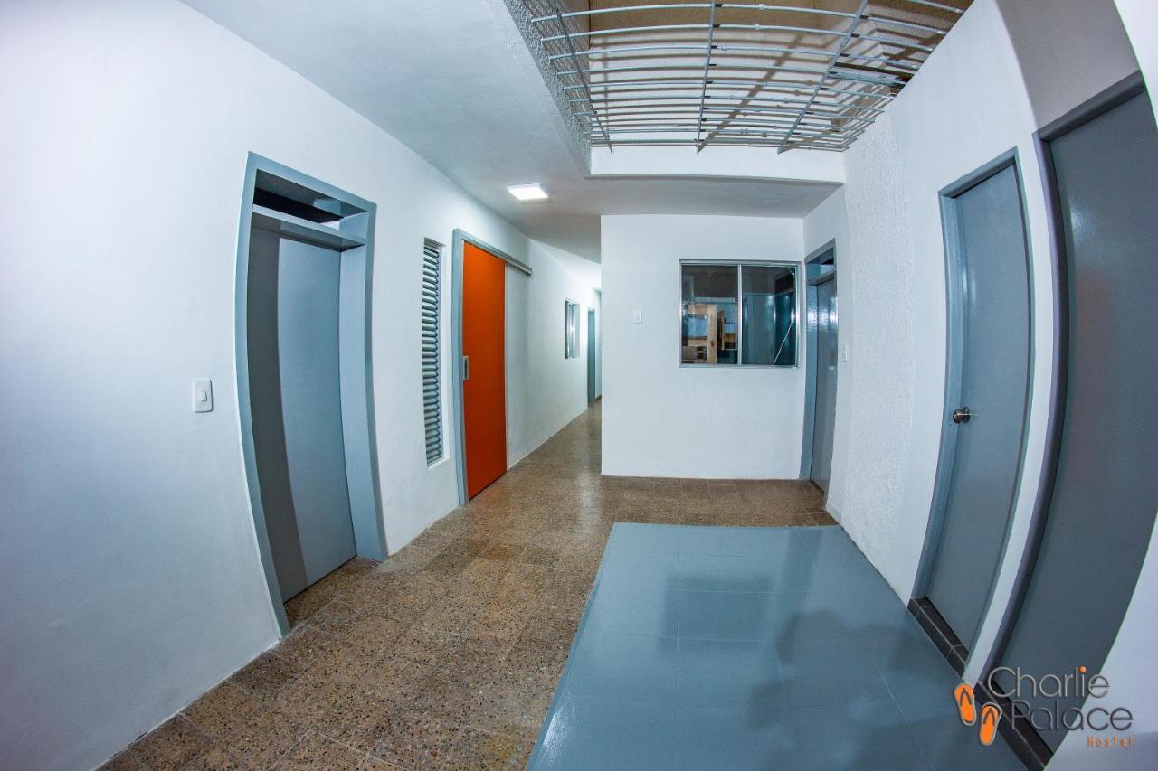 Charlie Palace Hostel Medellin Luaran gambar