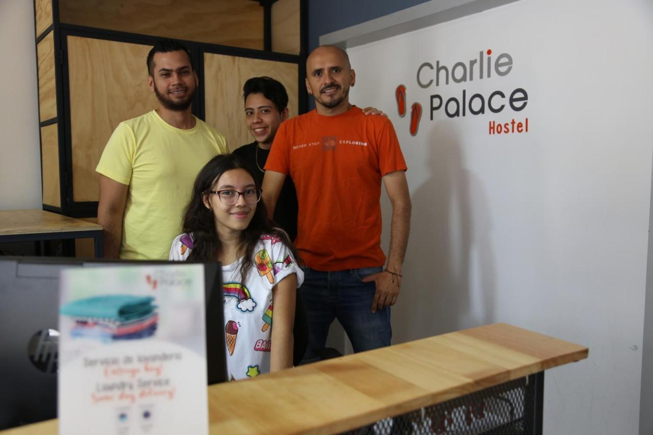 Charlie Palace Hostel Medellin Luaran gambar